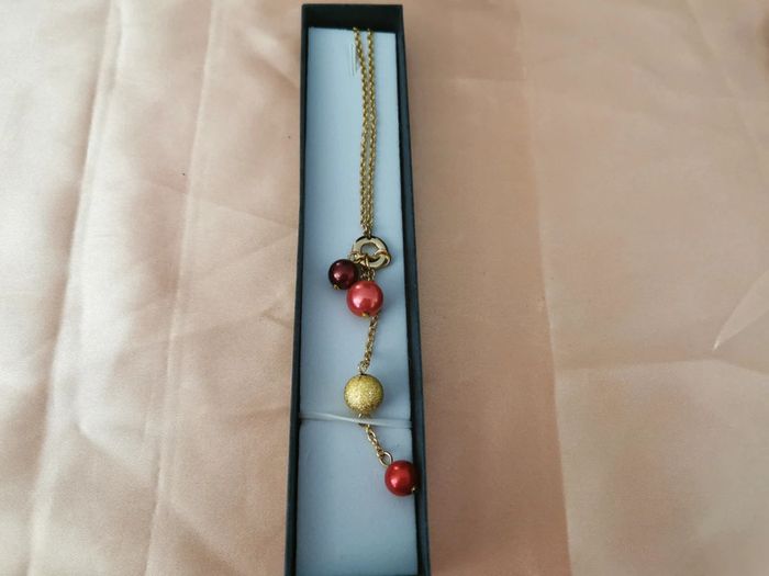 Collier doré. Perles grenat, rouge, dorée. - photo numéro 6
