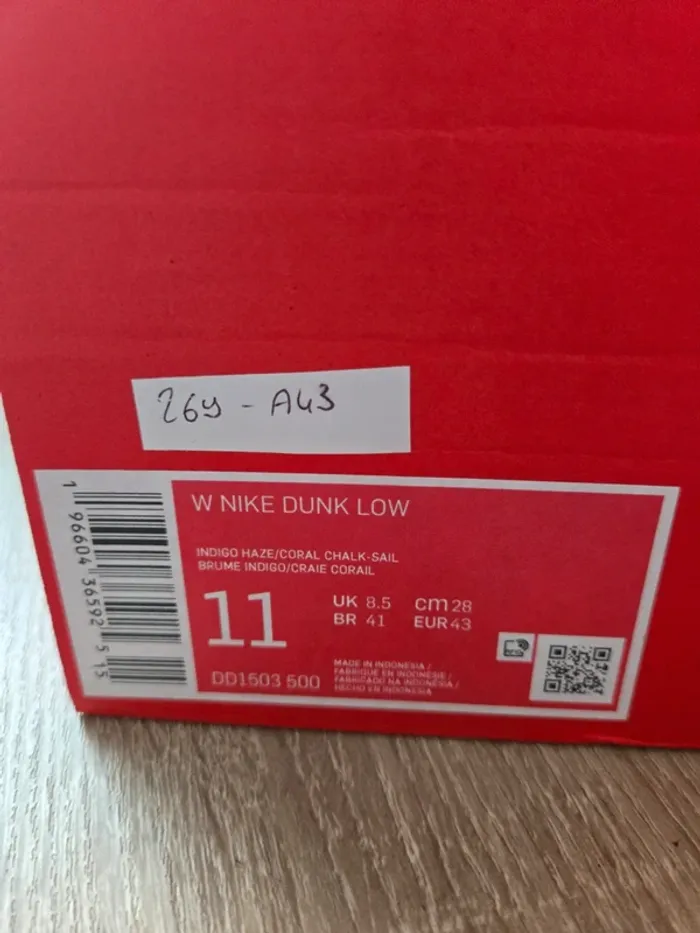 Nike dunk low Taille 43 neuves blanc lila rose - photo numéro 9