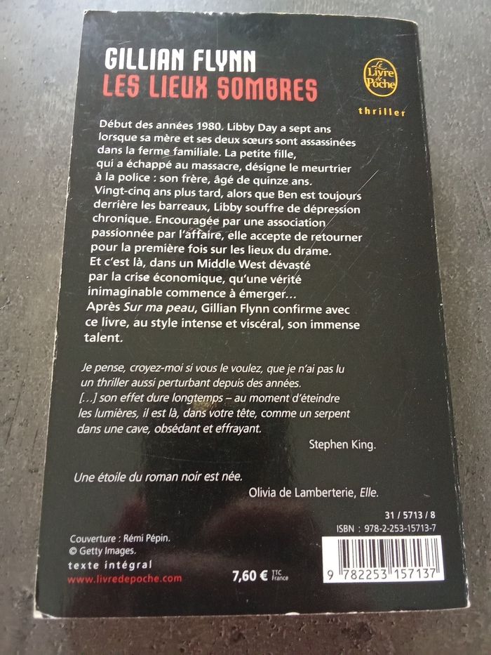 Gillian Flynn Les lieux sombres - photo numéro 2
