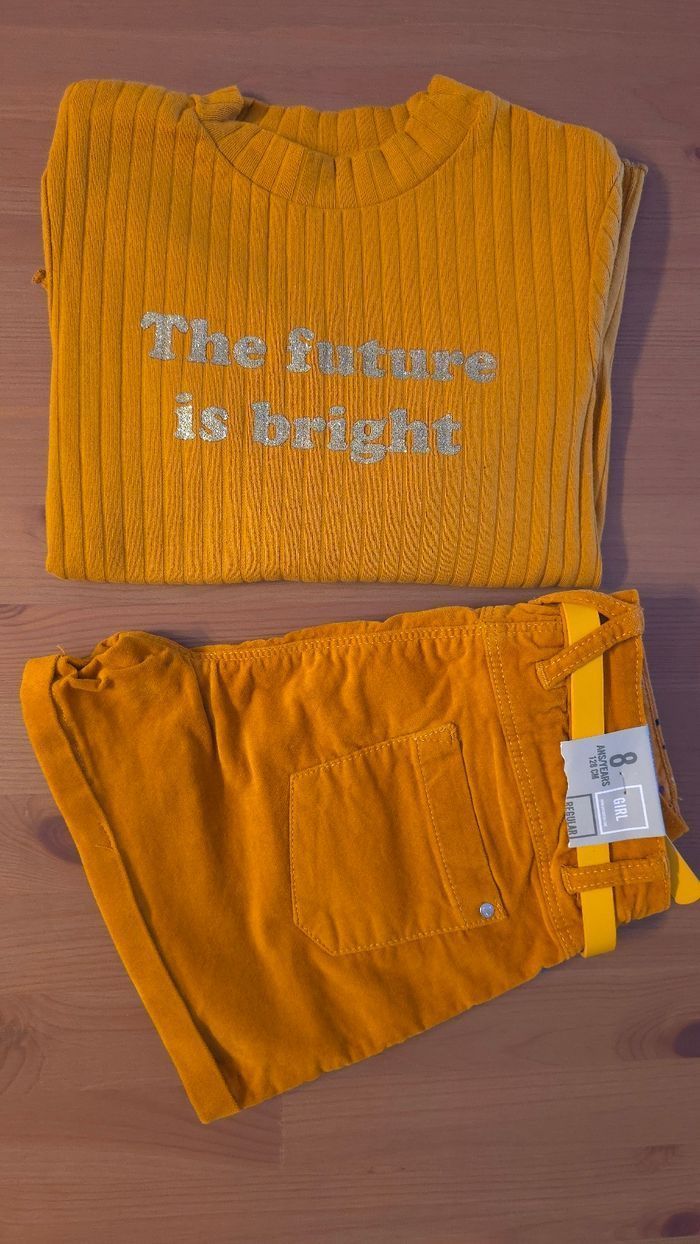 Neufs (non portés)🥰😍 ensemble teeshirt ml et short velours 8 ans fille 🥰😍 - photo numéro 2