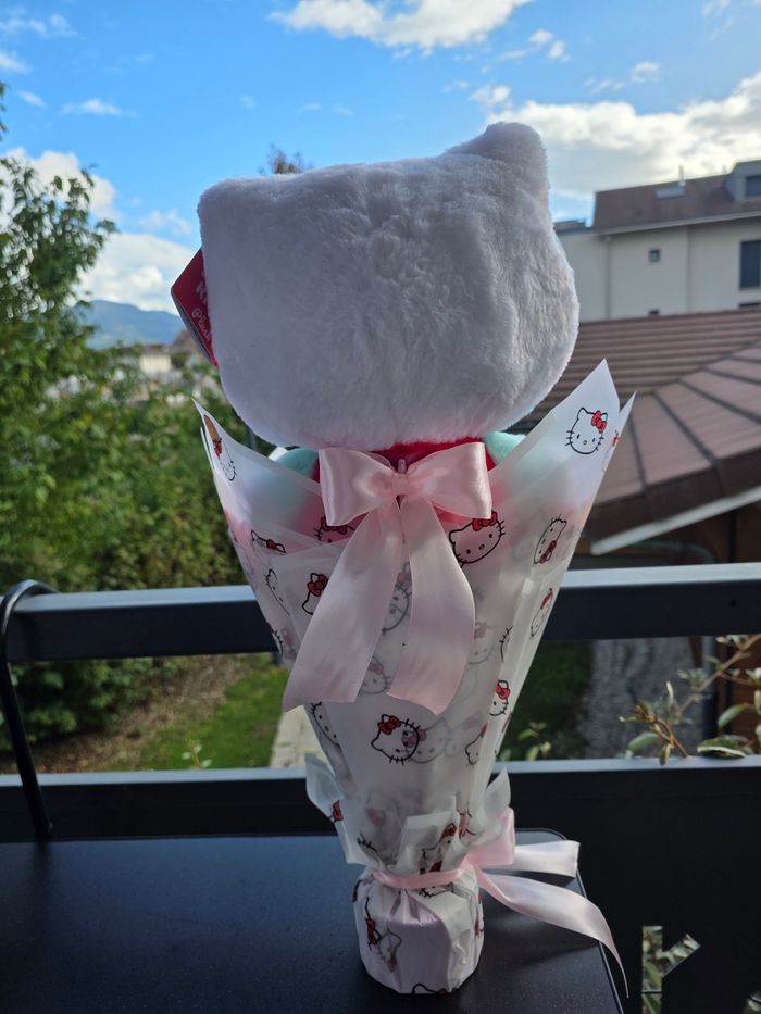 Bouquet de Roses Éternelles Hello Kitty - photo numéro 2