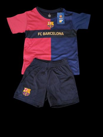 Ensemble  short et tee shirt FC Barcelone taille 8 ans