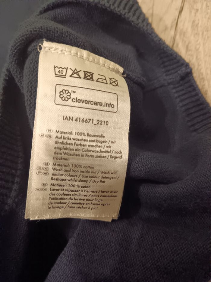 Pull taille 6/8 ans - photo numéro 4