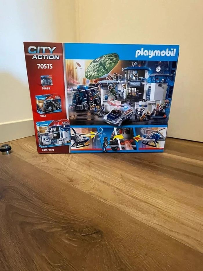 Playmobil City Action - camion de bandits et policier 70575 - photo numéro 2