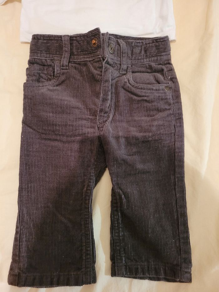 Ensemble pantalon et t-shirt - photo numéro 3