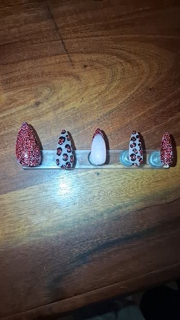 Press on nail