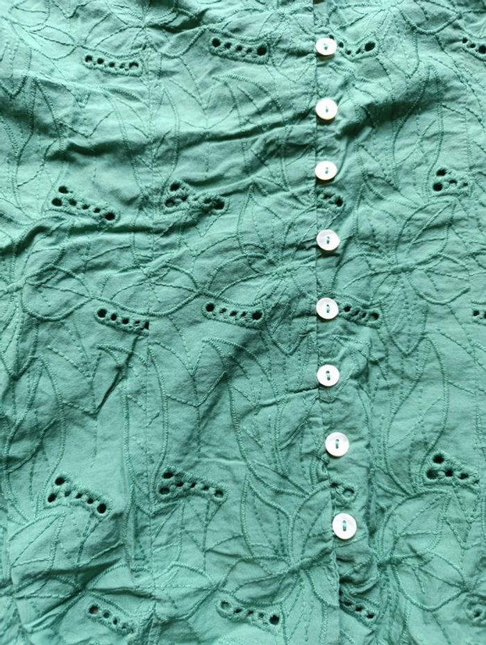 Top vert broderie - photo numéro 2