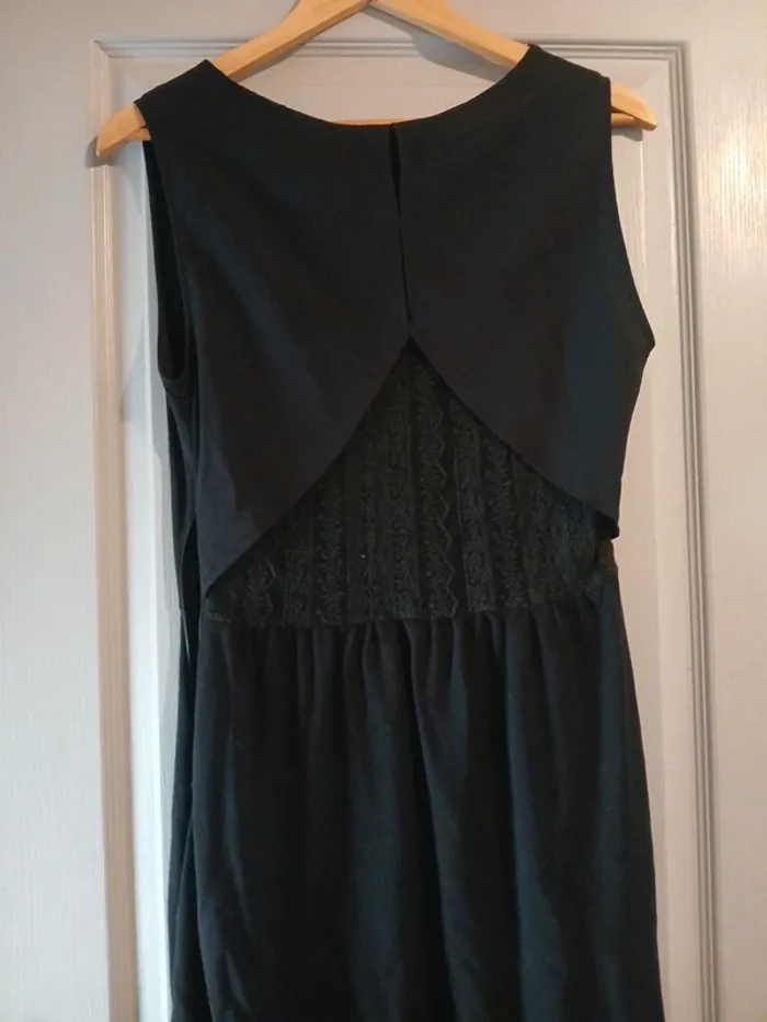 Petite robe noire - photo numéro 4