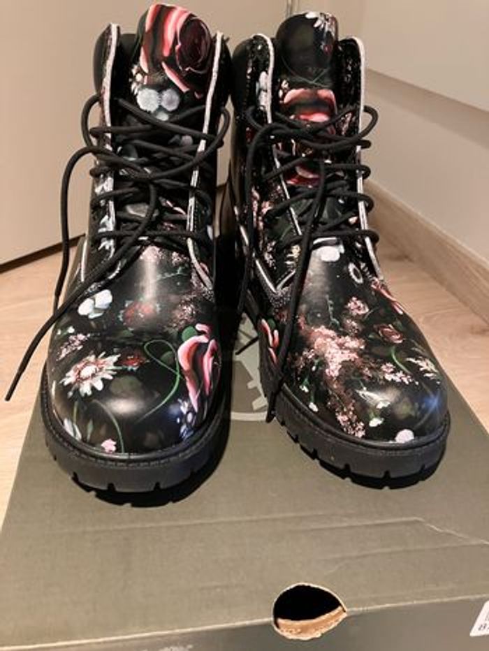 Bottes Timberland en cuir taille 39
