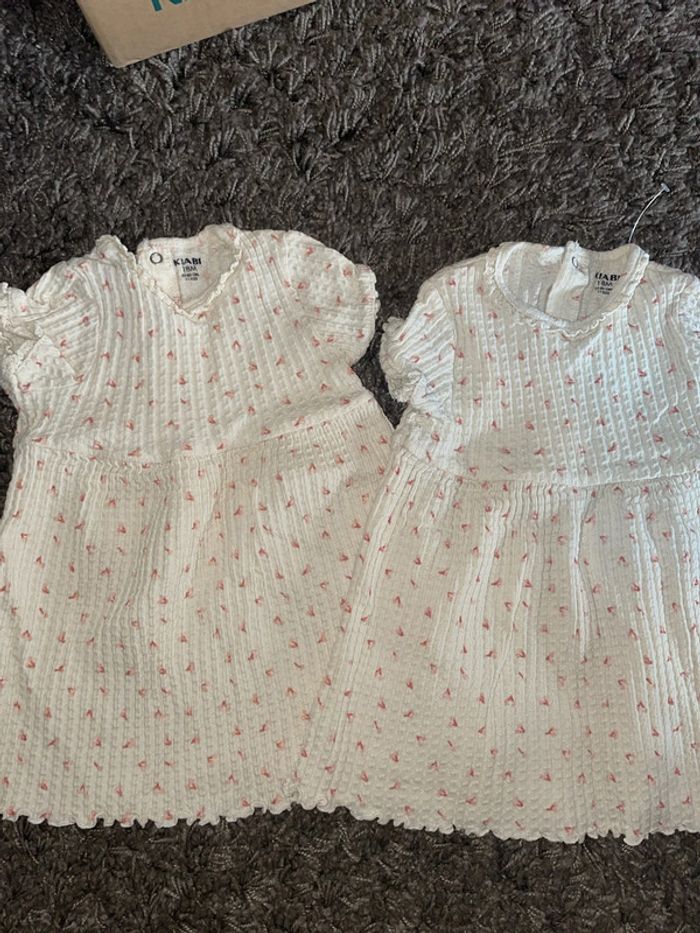 Lot 2 robes 18 mois