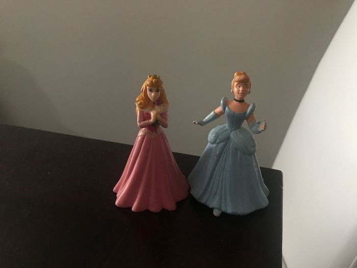 Figurine princesse vintage cendrillon et aurore belle au bois dormant disney bullyland