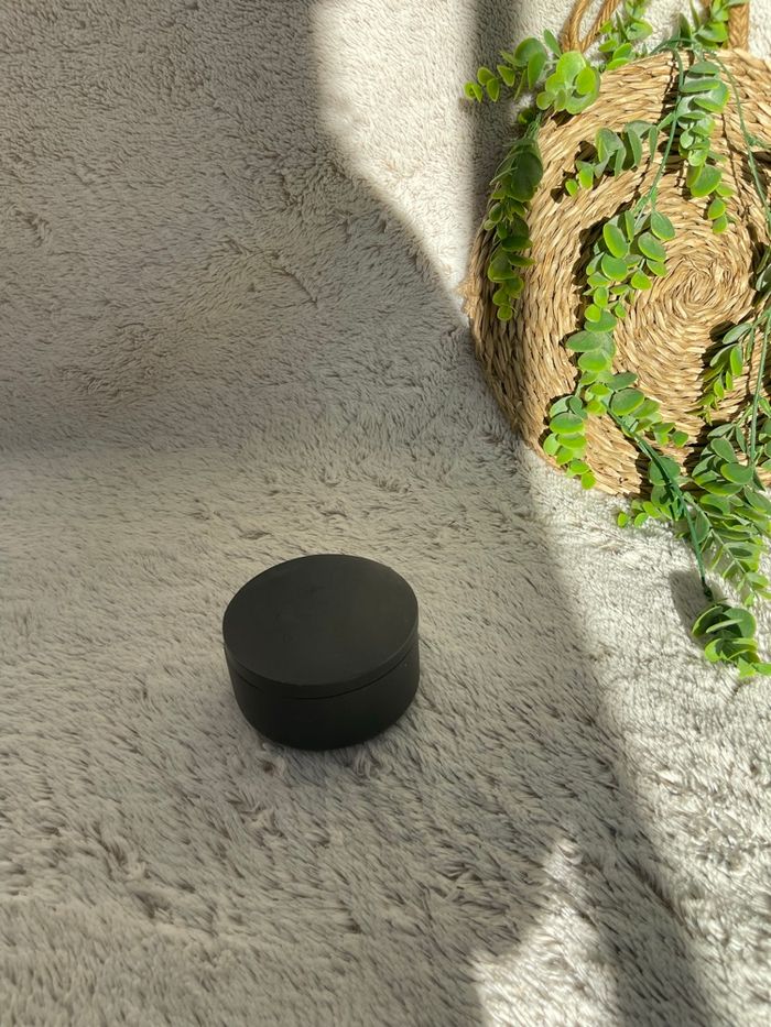 Petite boîte en bois ronde noir mat - H&M home - photo numéro 3