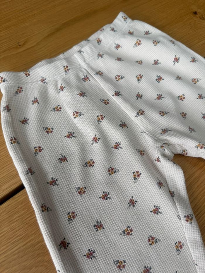 Pyjama 2 pièces beige avec bouquets de fleurs - Taille 4 Ans - photo numéro 11