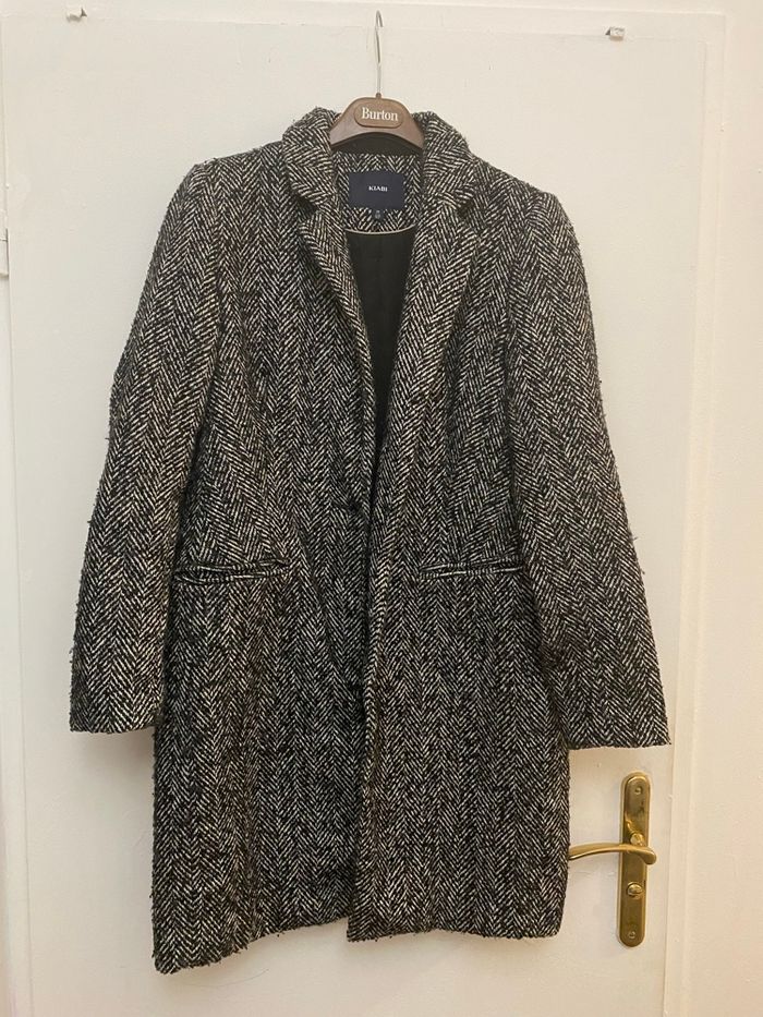 Manteau noir chiné blanc