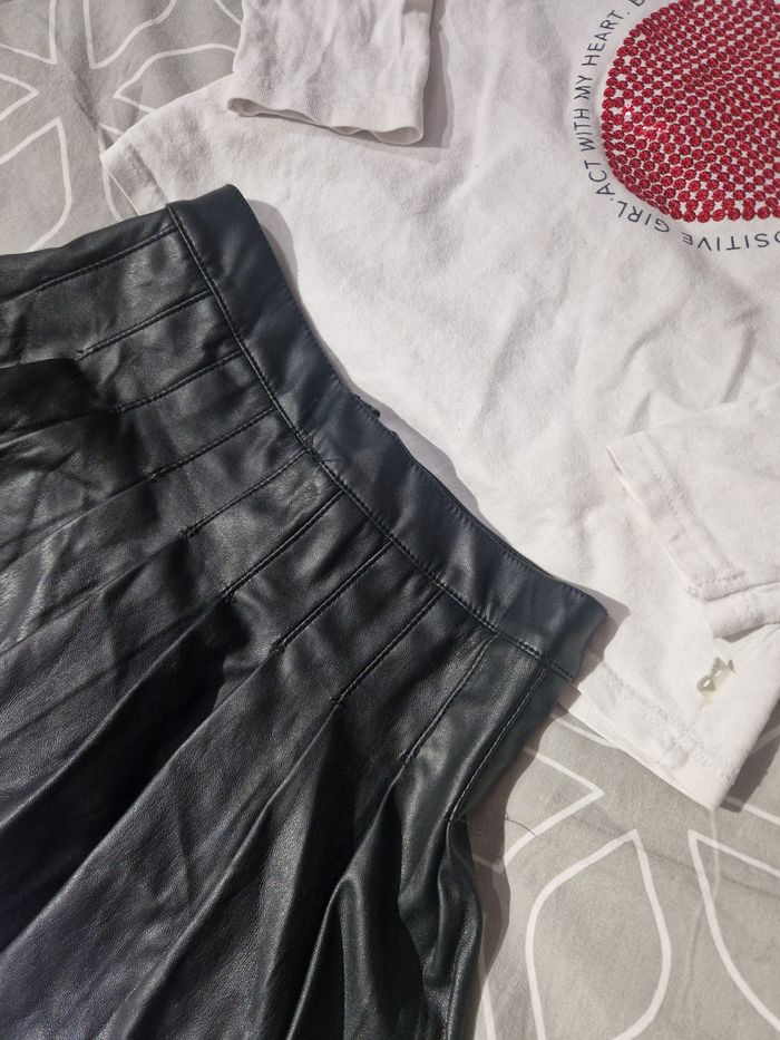 Ensemble jupe + tee-shirt - photo numéro 2