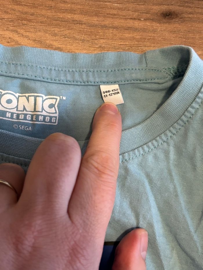 Je vend un tee shirt garcon sonic taille 11-12 ans très bon état - photo numéro 5