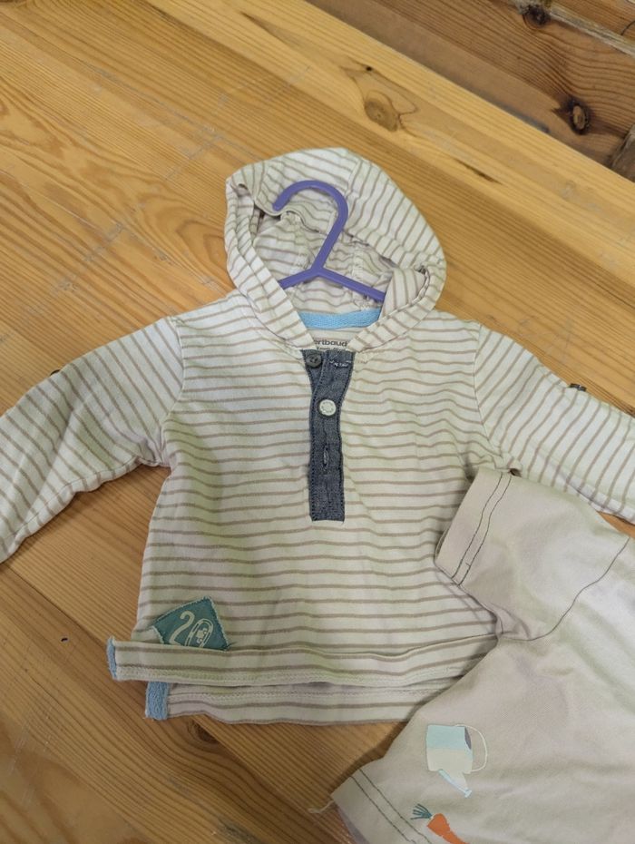 Lot 2 hauts 3 mois - photo numéro 2