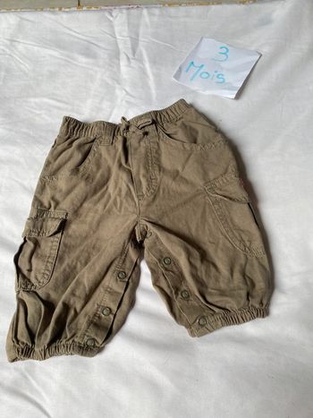 Pantalon 3 mois en parfaite état