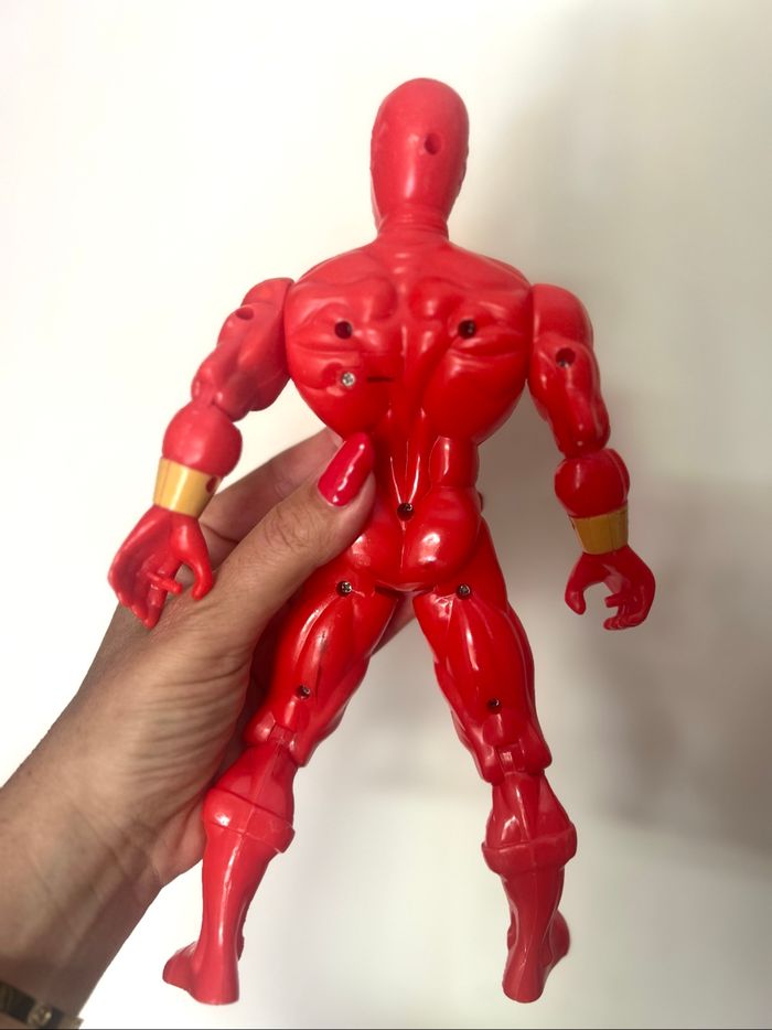 Personnage ninja rouge et jaune - photo numéro 4