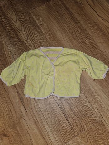 Gilet jaune a pois rose 