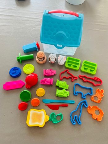 Lot moule pâte à modeler 