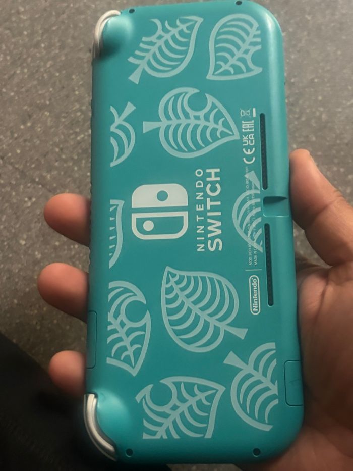 Console Nintendo switch lite turquoise édition animal crossing - photo numéro 4