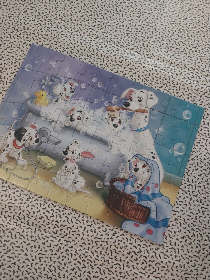 puzzle disney 101 dalmatiens 60 pièces complet enfant chiots bain - photo numéro 4