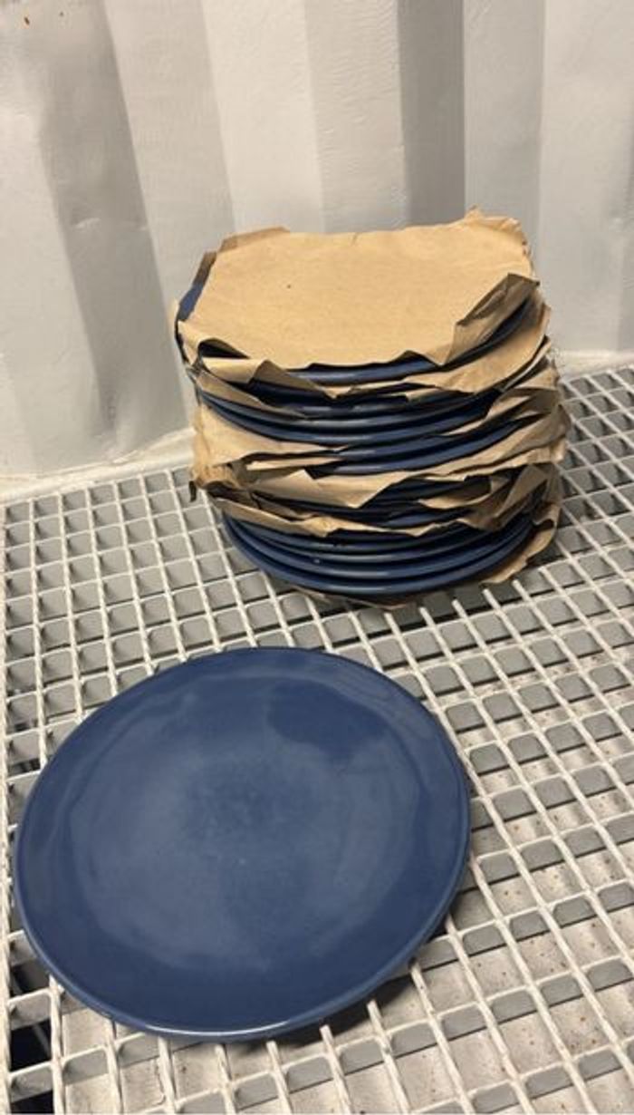 Lot Assiettes Plates Neuf Céramique Bleu Profond Style Moderne Vaisselle Table Neuf - photo numéro 2