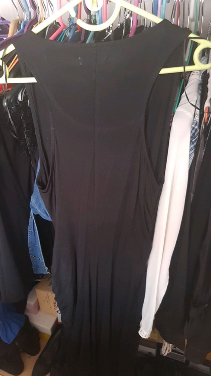Robe noire - photo numéro 2