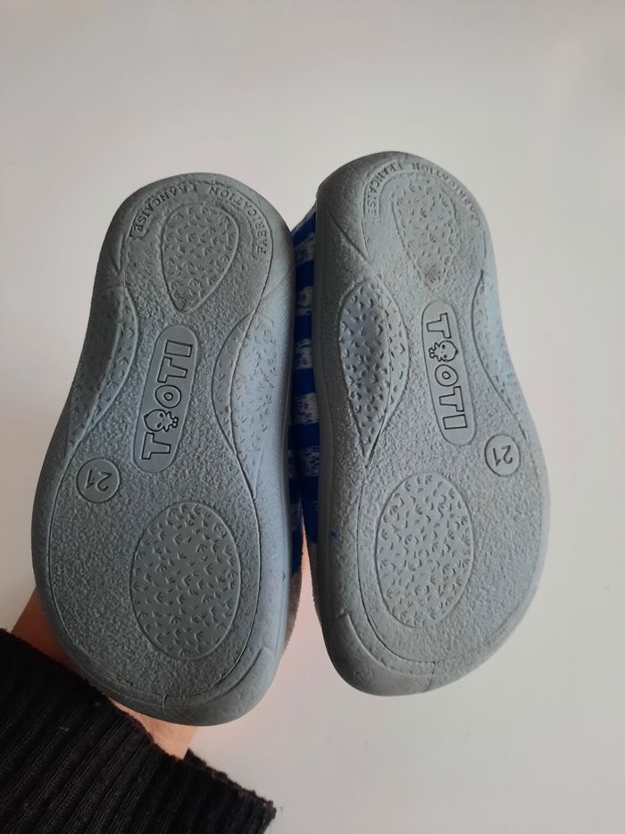 Chaussons T:21 - photo numéro 3