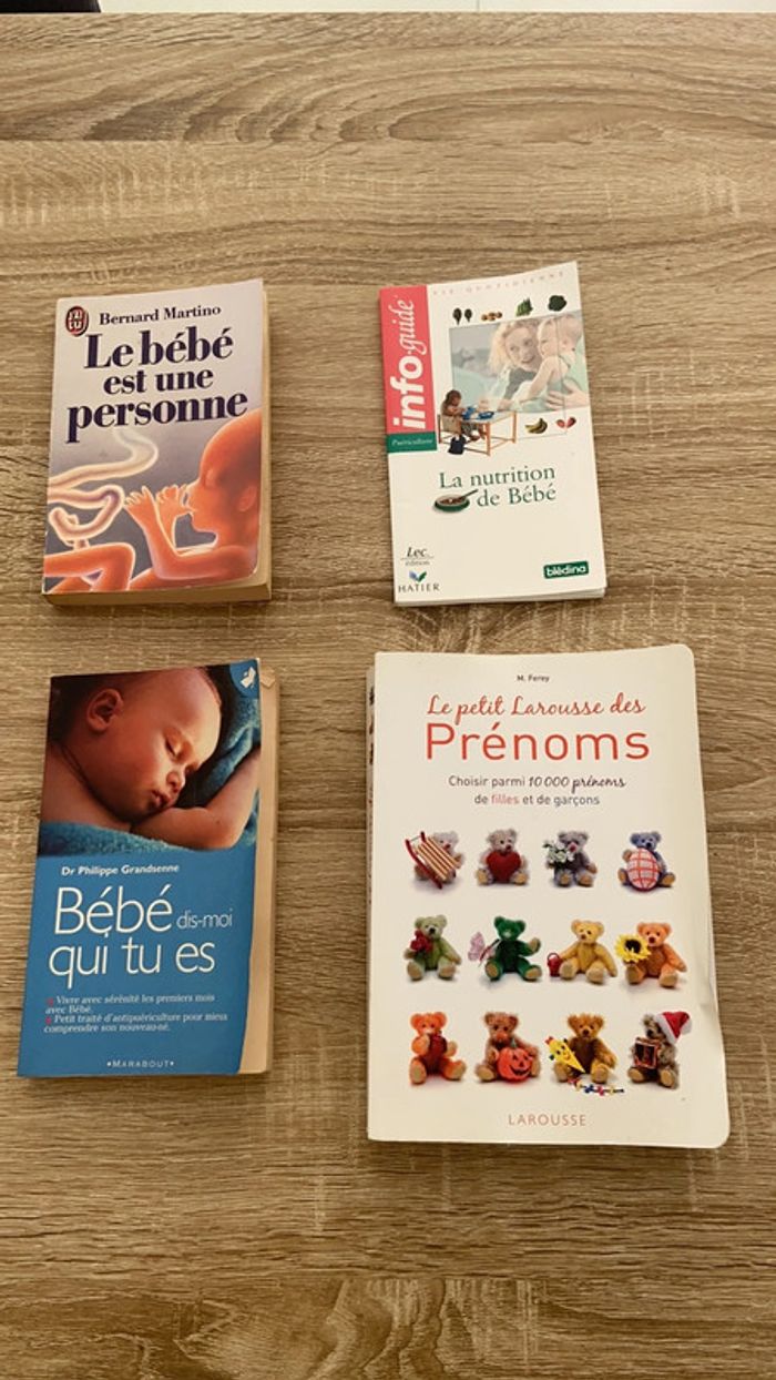 Lot de 4 livres pour bébé/grossesse