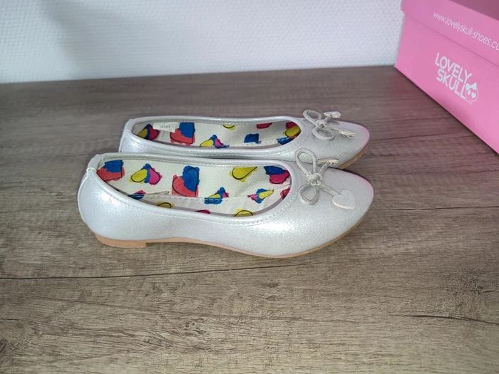 Ballerines grises brillantes, argentées Lovely skull pointure 31 - photo numéro 4