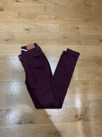 Jean 710 super skinny Bordeaux en 26