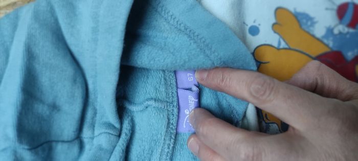 Pull garçon avec capuche Winnie l'ourson Disney 6 mois - photo numéro 2
