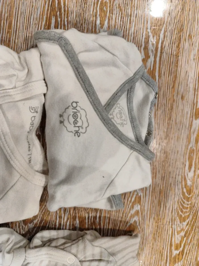 đ lots de 5 bodies bĂ©bĂ© 1 mois đ - photo numĂ©ro 2