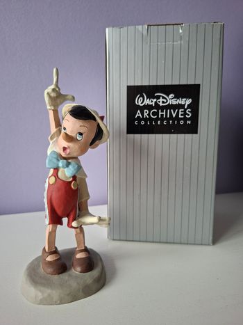 Figurine Walt Disney  Archives Collection Pinocchio Maquette numérotée. 