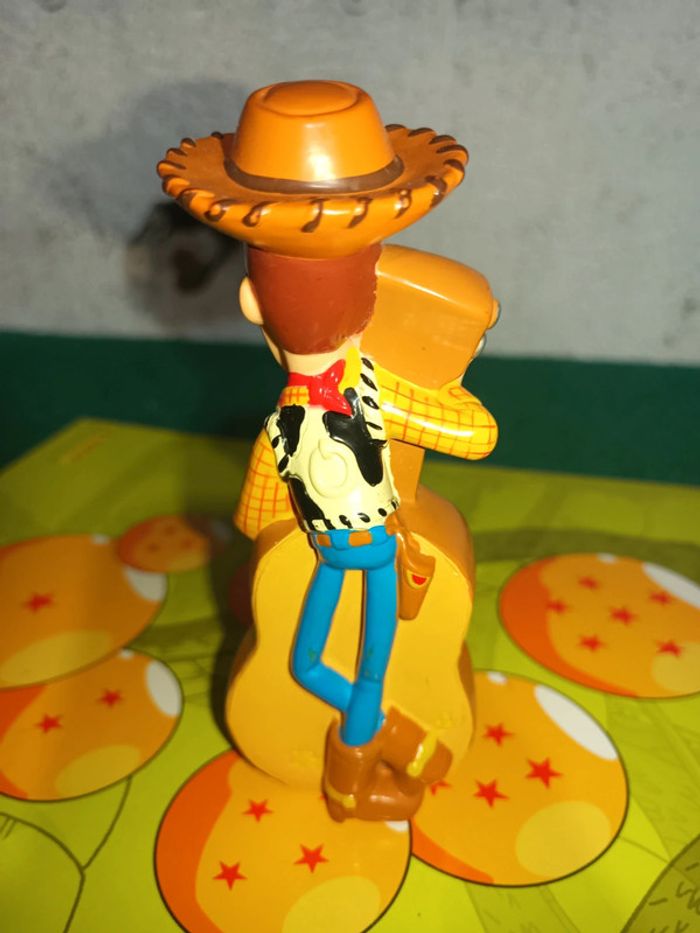 Pixar Toy story  " Woody"  joueur de guitare - photo numéro 2