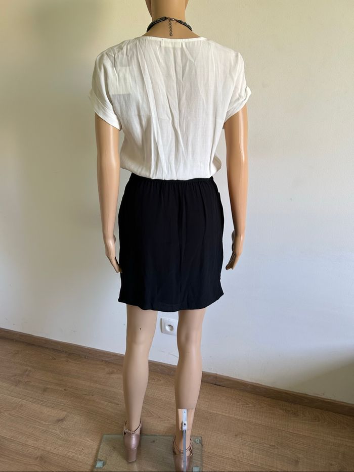 Robe noire et blanche neuve Naf Naf taille 36 (valeur 50€) - photo numéro 6