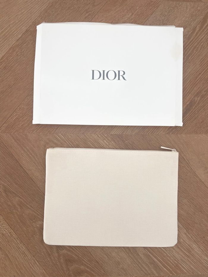 🌟 Pochette, trousse Dior neuf beige à motifs avec emballage - photo numéro 3
