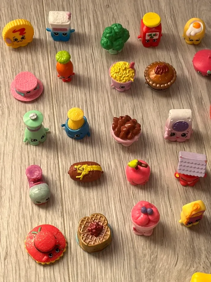 Lot de shopking 40 figurines - photo numéro 6
