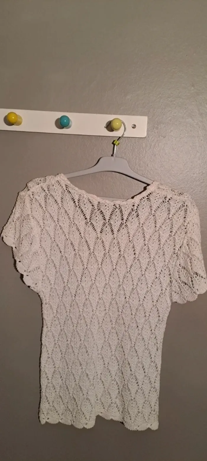 Débardeur blanc en dentelle - sans marque - Taille 36 - Bon état. - photo numéro 6