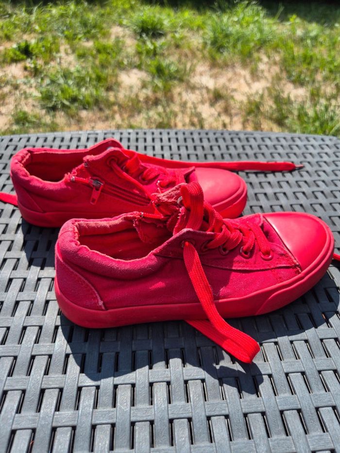 Chaussure Tams rouge pointure 33 - photo numéro 3
