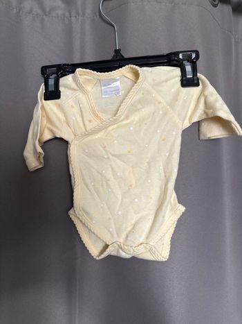 Body jaune avec étoile 