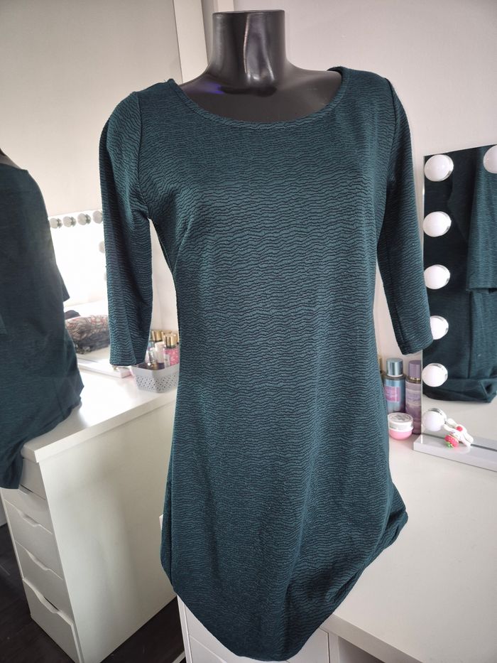 Robe verte et noire - photo numéro 3