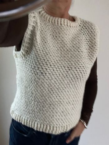 Pull débardeur au crochet fait main écru 