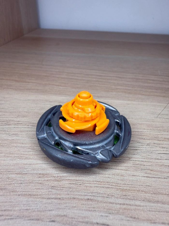 Toupie beyblade flame libra - photo numéro 3