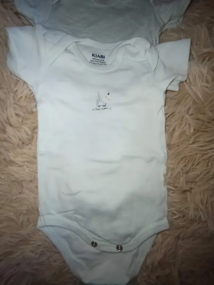 Lot de 3 bodies 3 mois - photo numéro 5