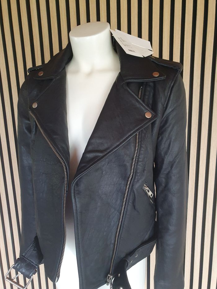 Sublime veste en cuir Vila 🖤 - photo numéro 10