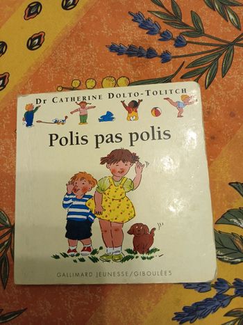 Livre en carton polis pas polis