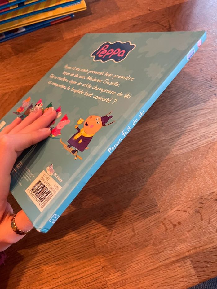 Livre Peppa Pig Peppa fait du ski - photo numéro 3